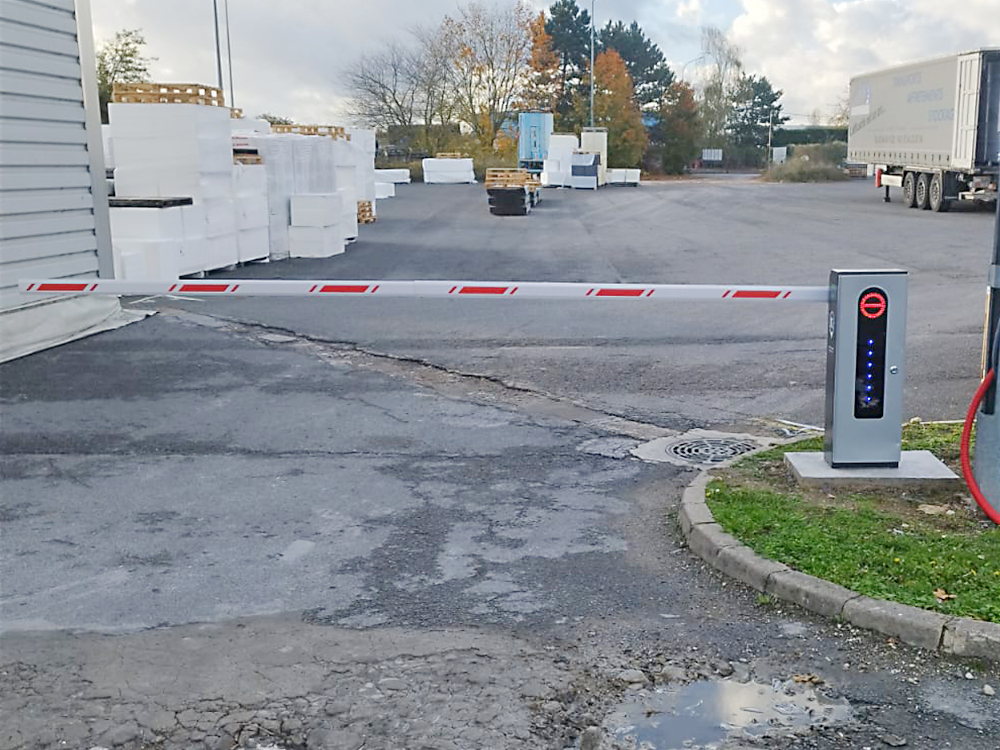 French-AKD117-barrier-gate