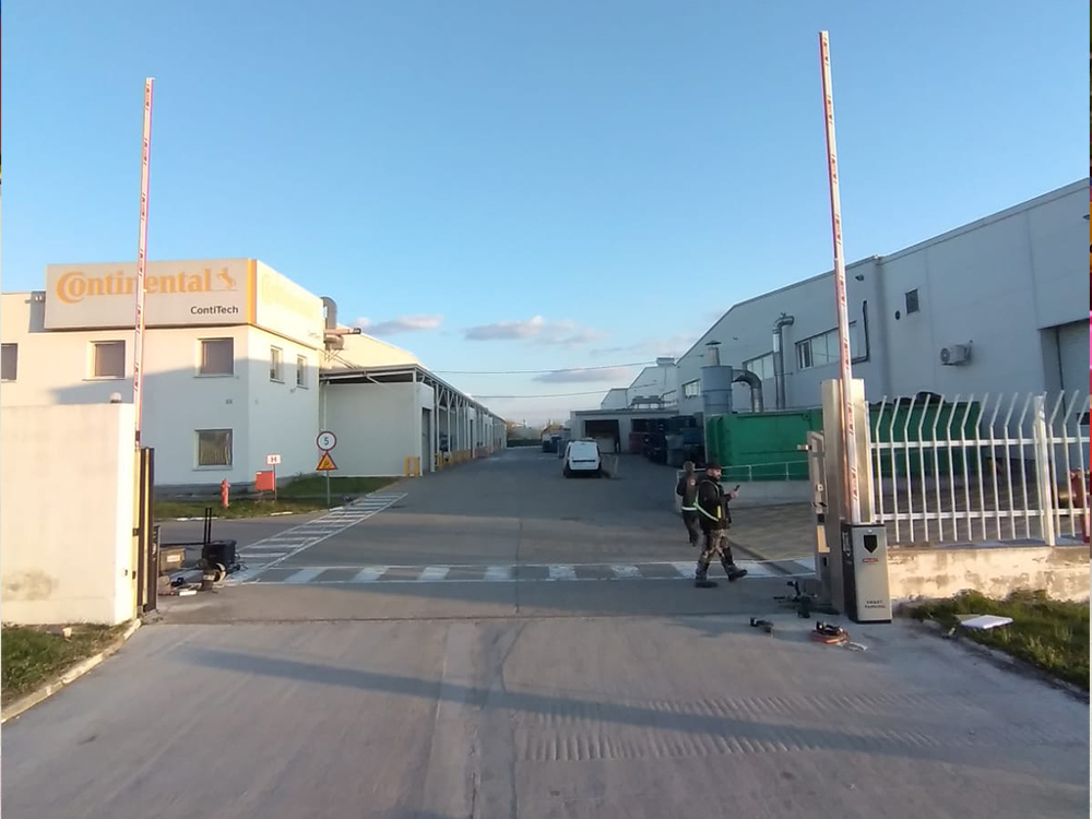 Romanian-AKD158-barrier-gate