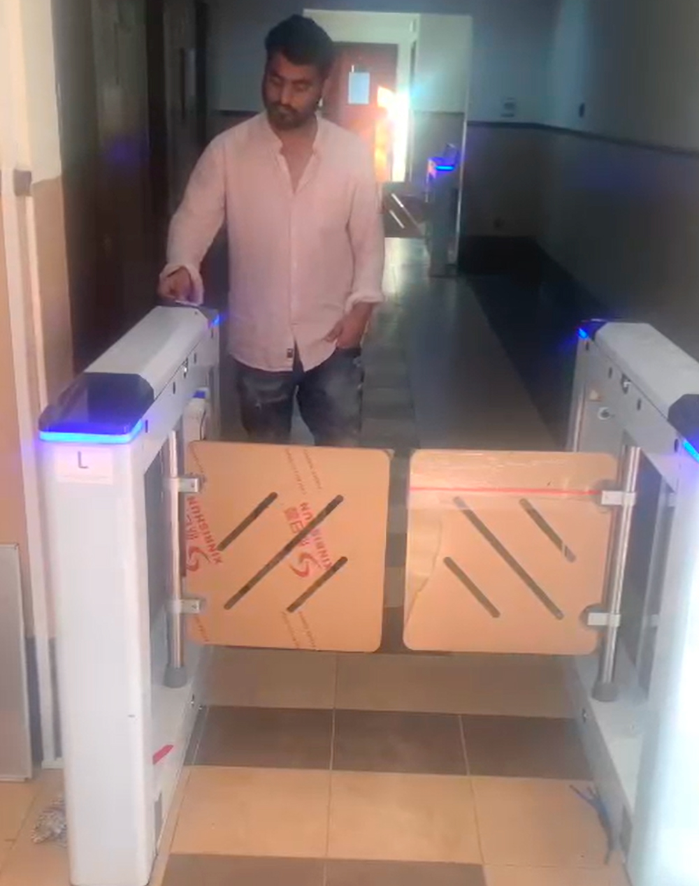 UAE-AKT326-Swing-Gate